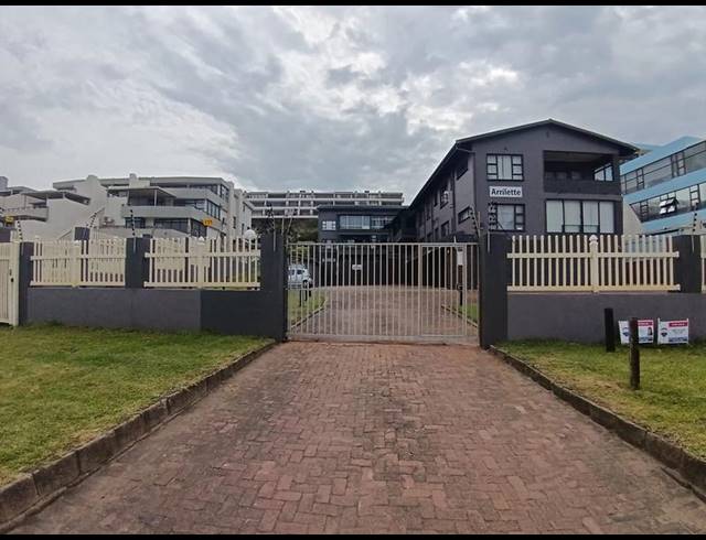 2 BEDROOM APARTMENT FOR SALE IN MANABA BEACH